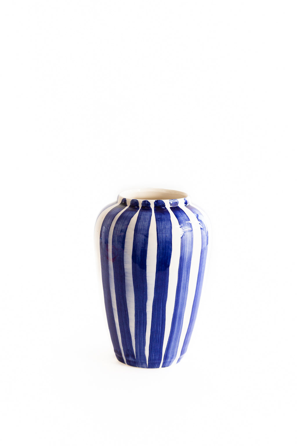 Florero de rayas azules y blancas