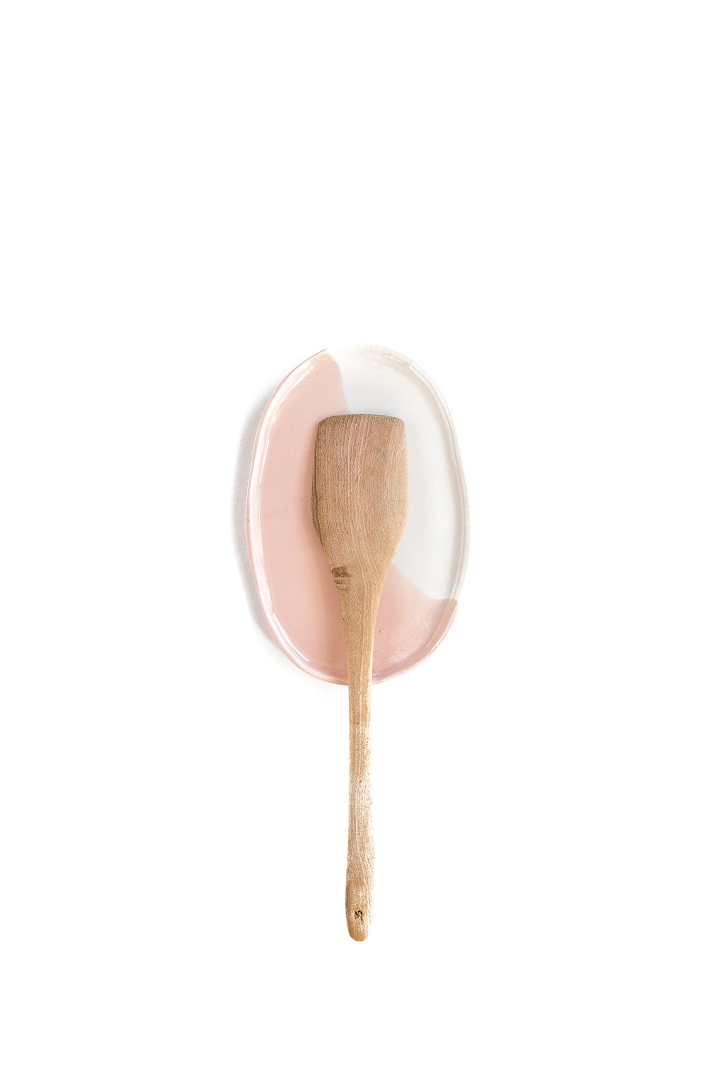 Platito de cerámica artesanal blanca y rosa