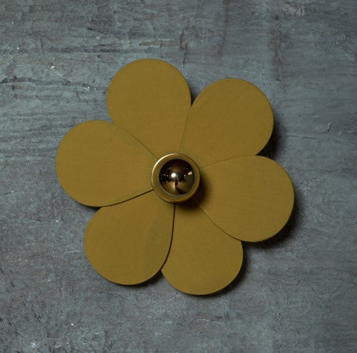 Aplique flor de lino mostaza (mediano)
