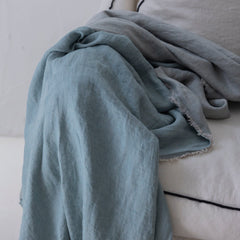 Plaid de lino lavado crepé color aqua 140x250