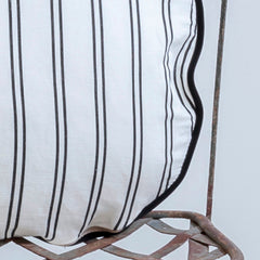 Cojín circular de naipes y rayas verde