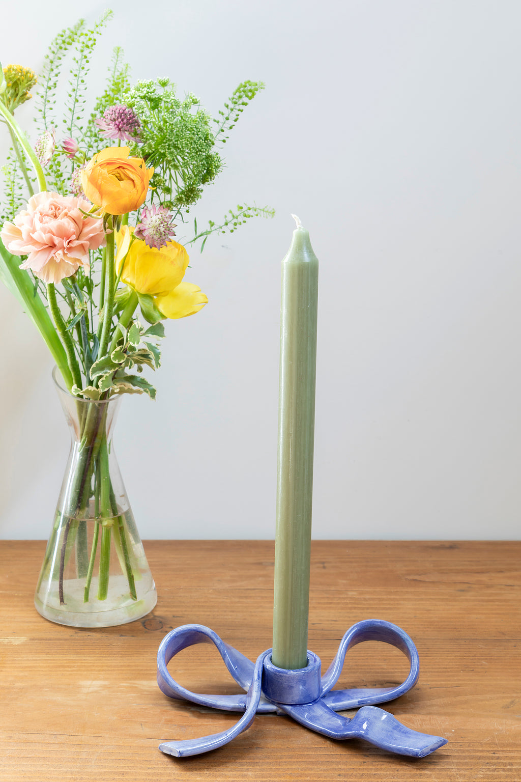 Candelabro lazo azul