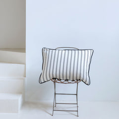 Cojín rectangular de naipes y rayas verde