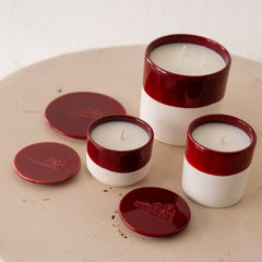 Vela artesanal roja olor a flor de azahar