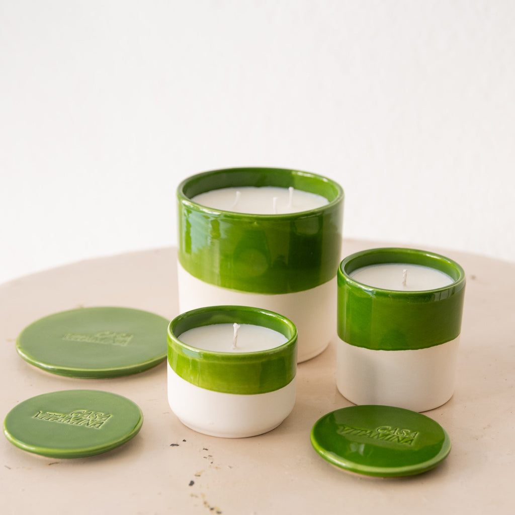 Vela artesanal verde olor a higos silvestres