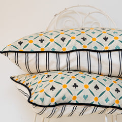 Cojín rectangular de naipes y rayas verde