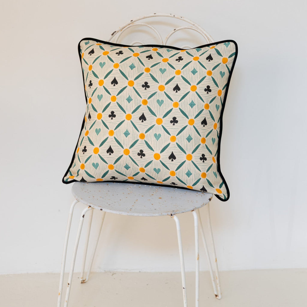 Cojín cuadrado de naipes y rayas verde