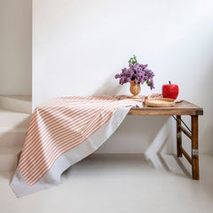 Mantel de algodón resinado 'Bauhaus' con rayas rosa y cenefa piedra