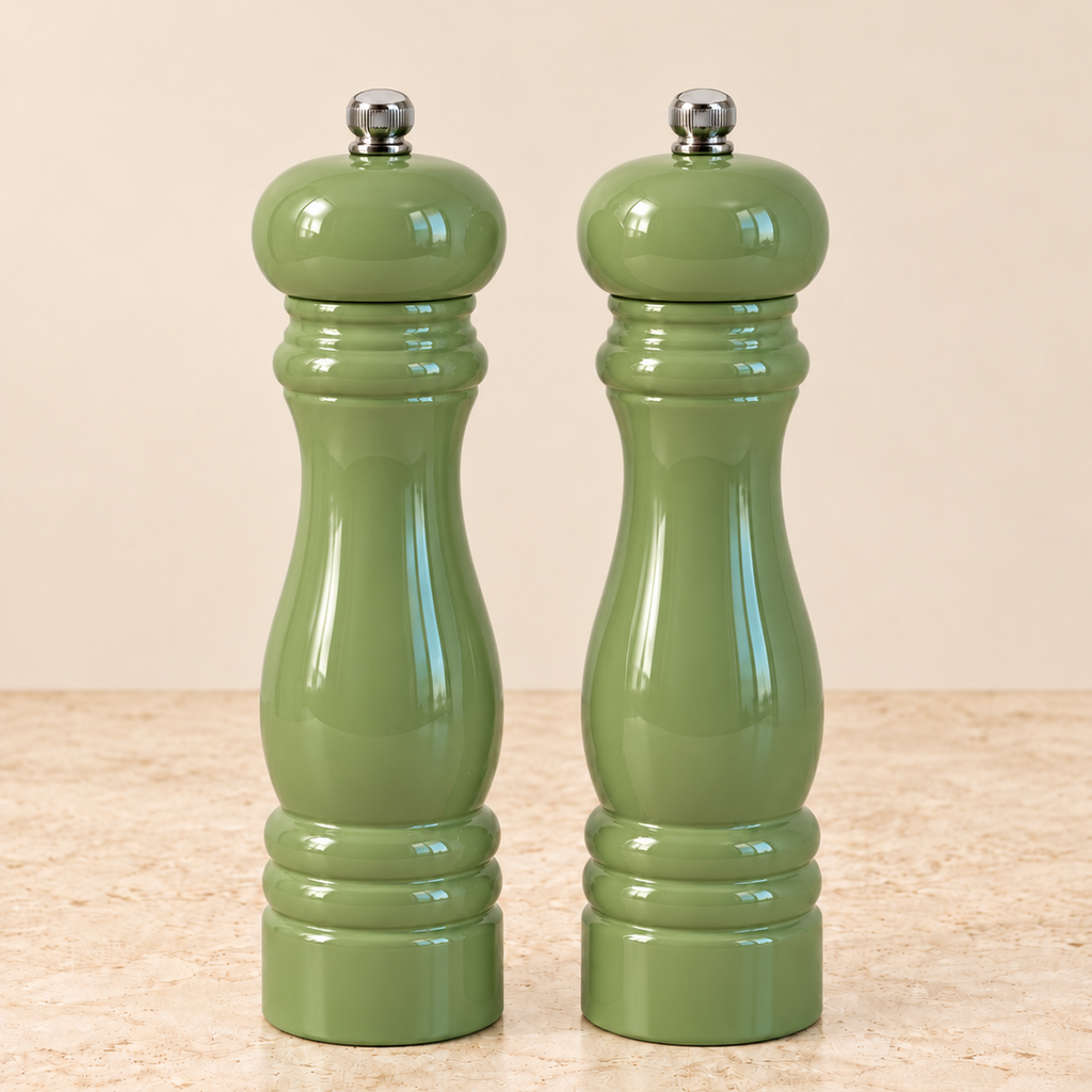 Juego de salero y pimentero clásico en color verde anís