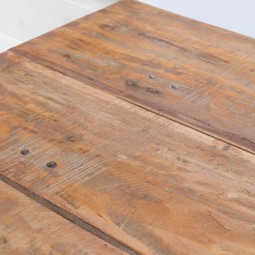 Mesa plegable de madera y hierro