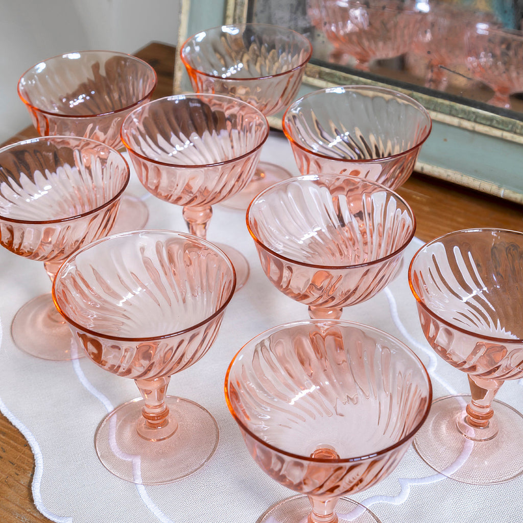 Juego de copas vintage de cristal rosa empolvado